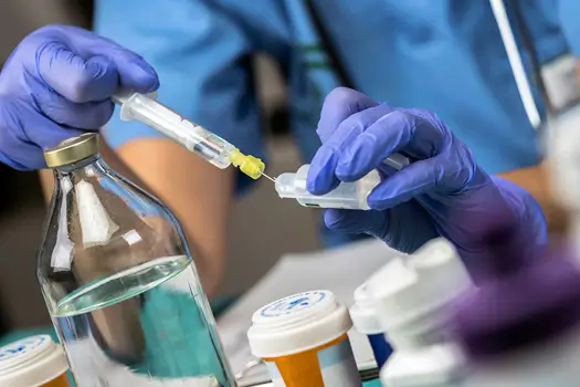 Professional monitoring required during treatment.