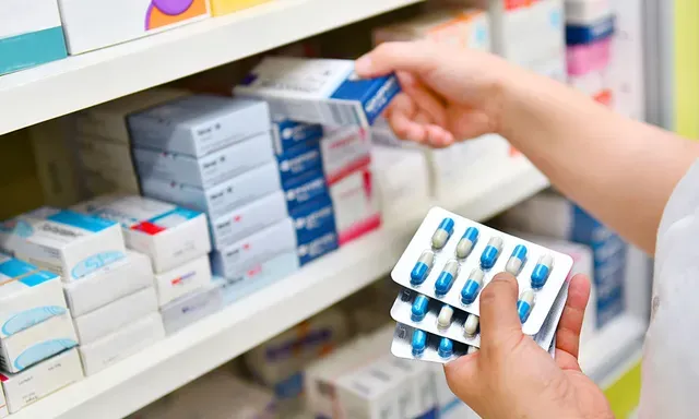 consult your pharmacist or healthcare provider before starting, stopping, or changing any medication.